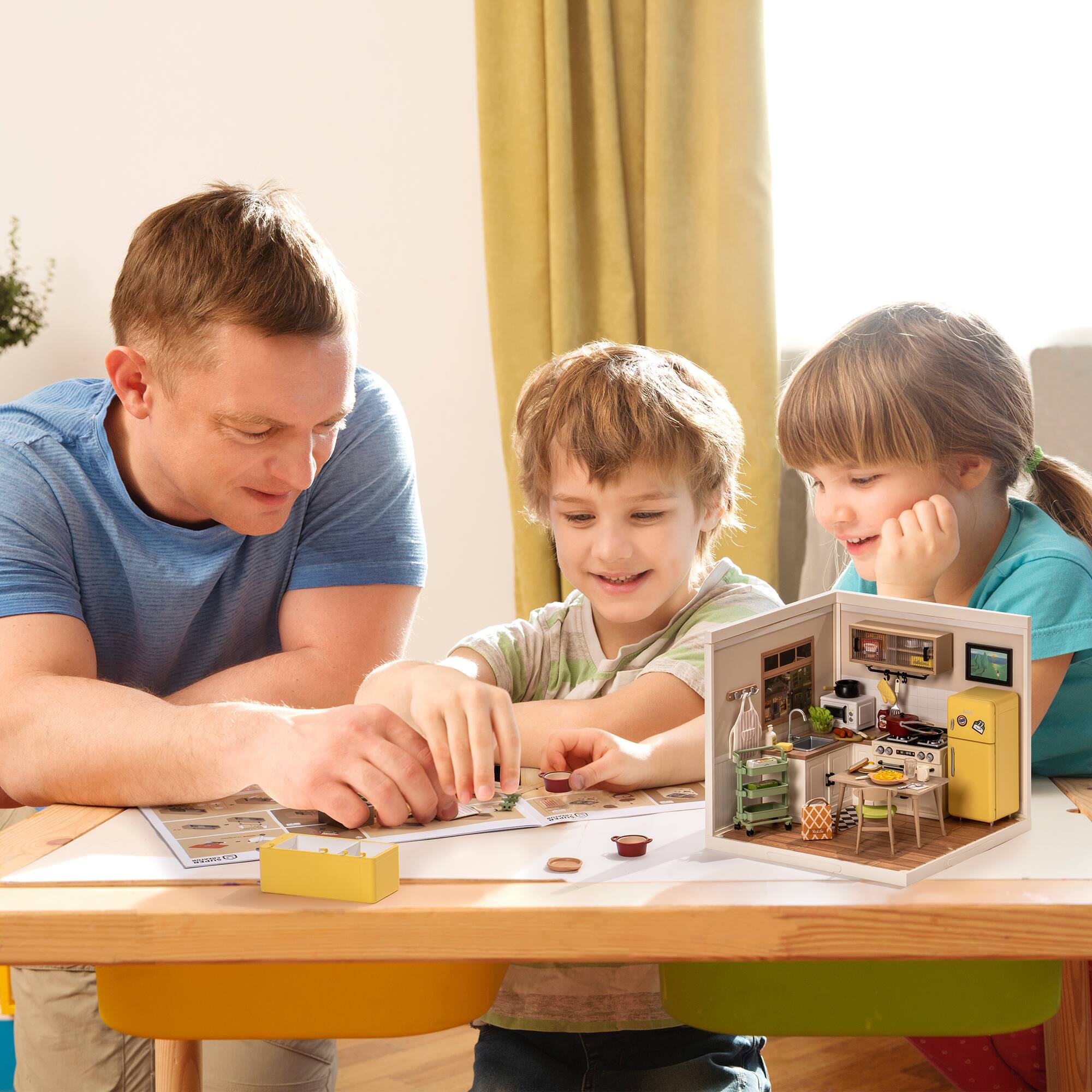 Rolife® Super Creator Happy Meals Kitchen DIY Miniature Kit